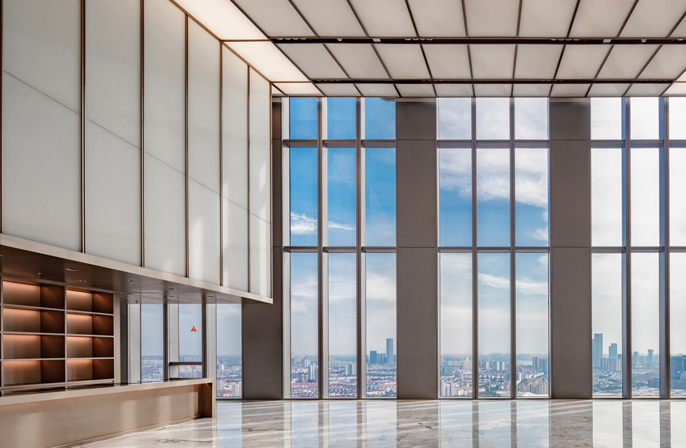 As a permanent office building for a financial institution, the entire project maintains solemn, simple and efficient design principles from indoor and outdoor architecture to lighting and landscape, interpreting the profound connotation of this financial institution. Observation platform on the top floor of the BRICS New Development Bank Headquarters Building