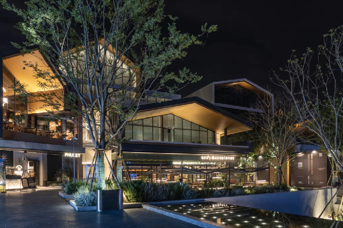 WAC  |  Illuminates Gourmet Island in Luxelakes Eco-City Chengdu